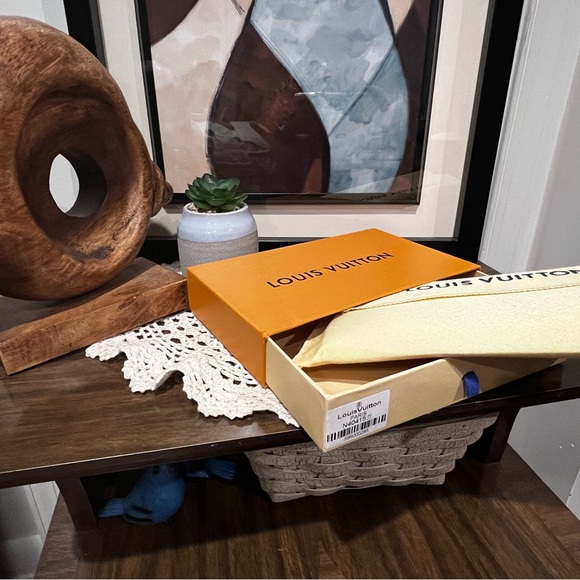 Louis Vuitton Long Wallet - Picture 5 of 5